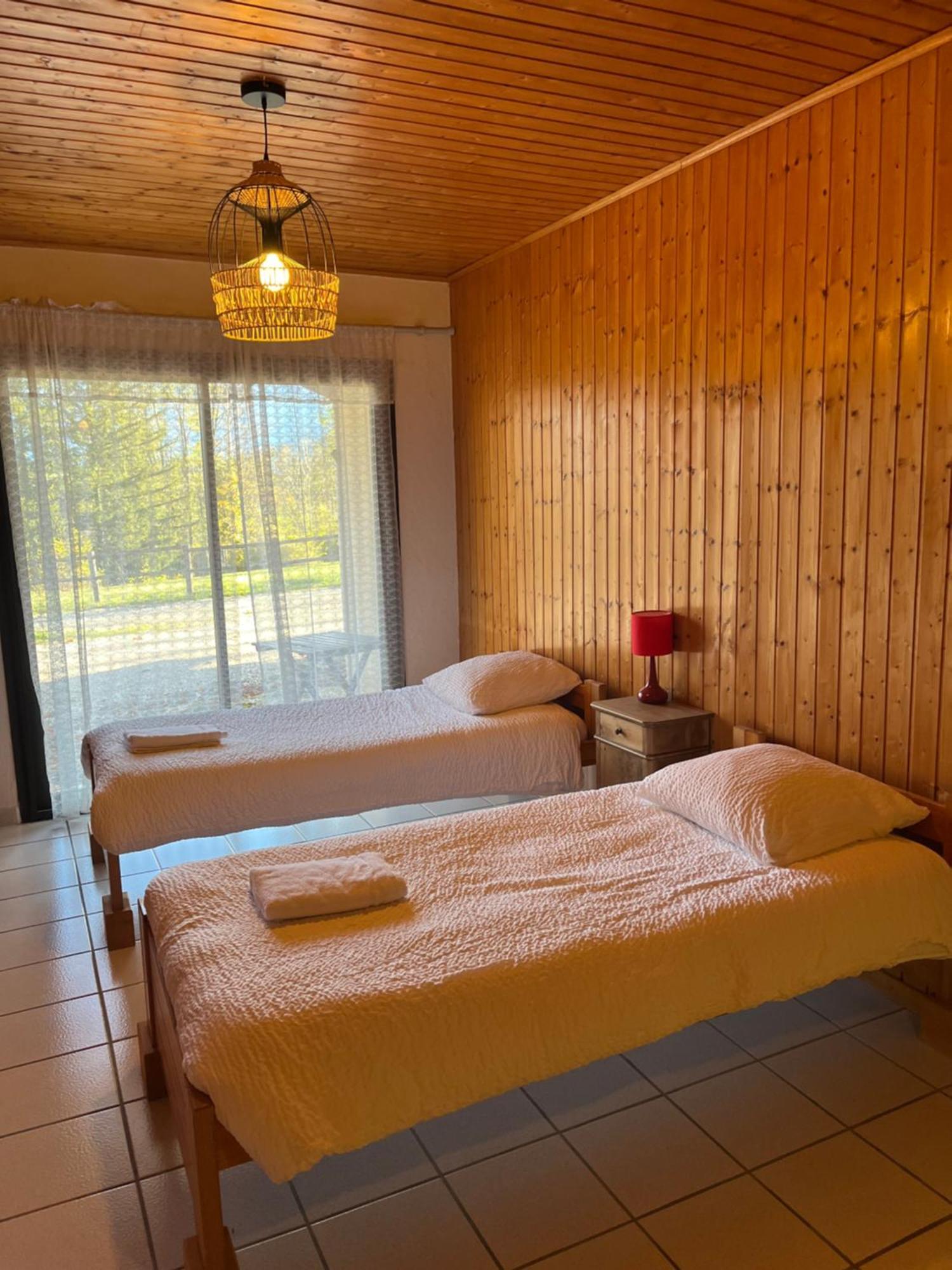 Logis Le Chalet Saint-Maurice-en-Trieves Exterior photo